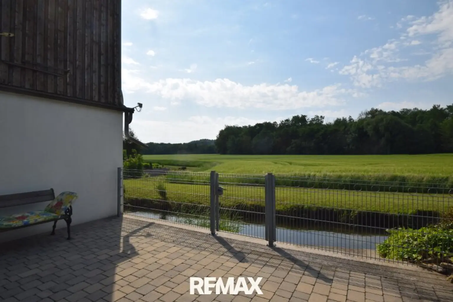 Terrasse mit Grünblick