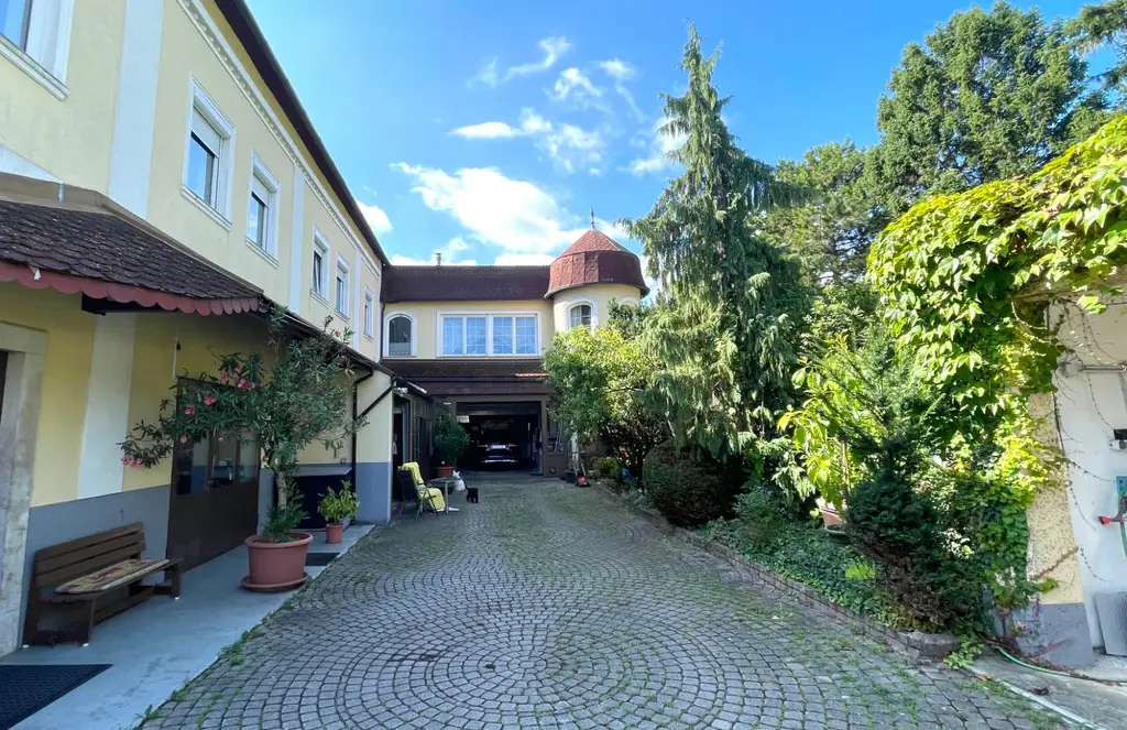 Wohnen und Arbeiten in alter Brauerei Schellenhof - U6 Siebenhirten