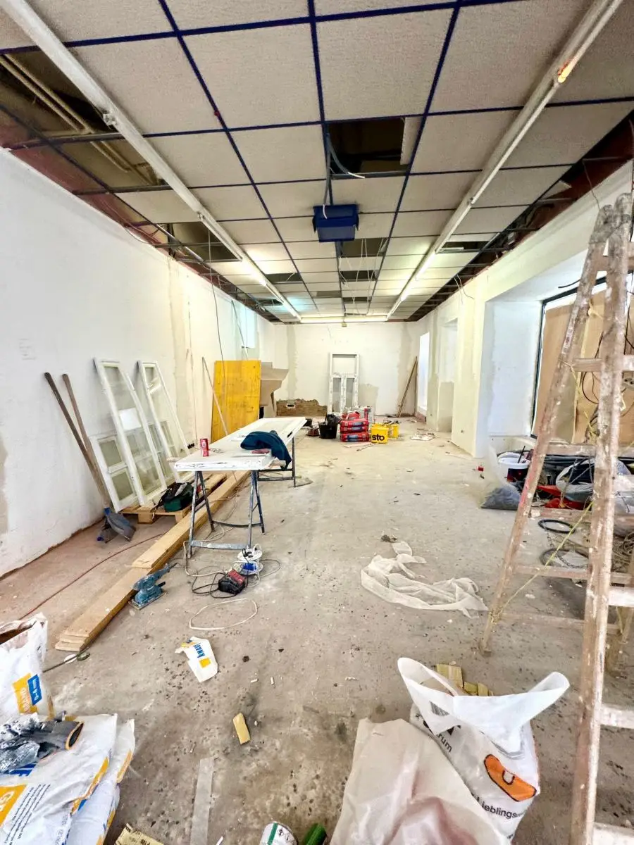 1 | ++ ECKLOKAL IN BESTLAGE ++ Mit Auslagefront & Top Sichtbarkeit | Prima Service Immobilien