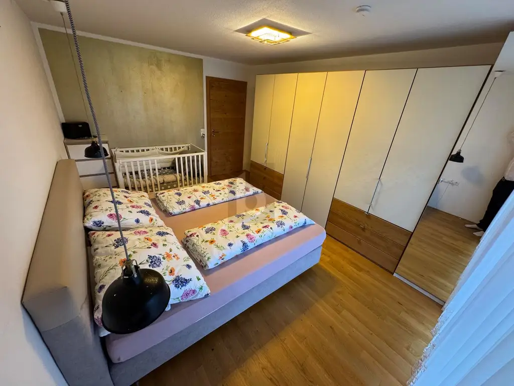Preisreduktion! GERÄUMIG IN TOP LAGE MIT BALKON
