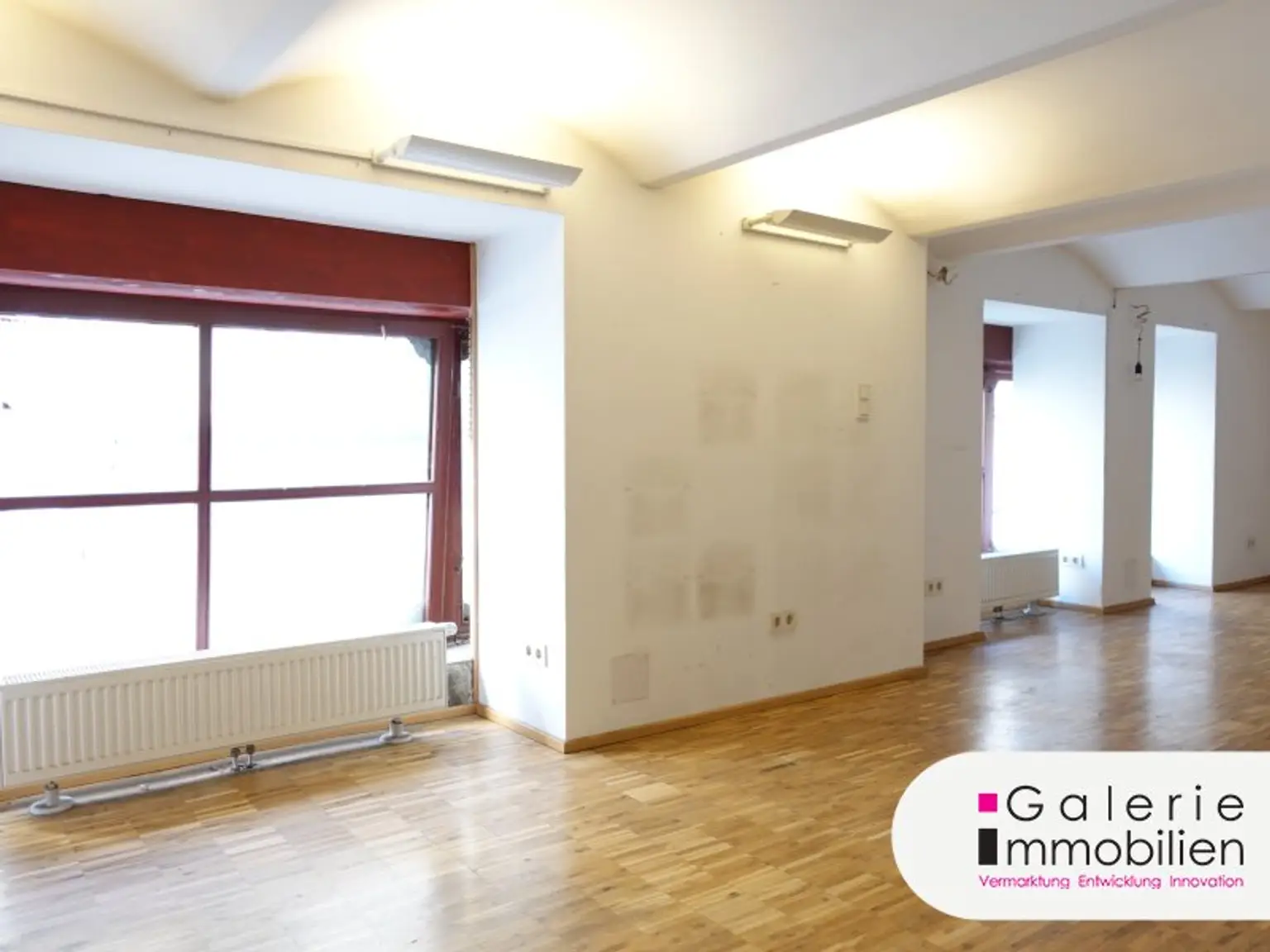 113m² Geschäftslokal/ Atelier mit Galerie an werbewirksamer Lage in Neubau !