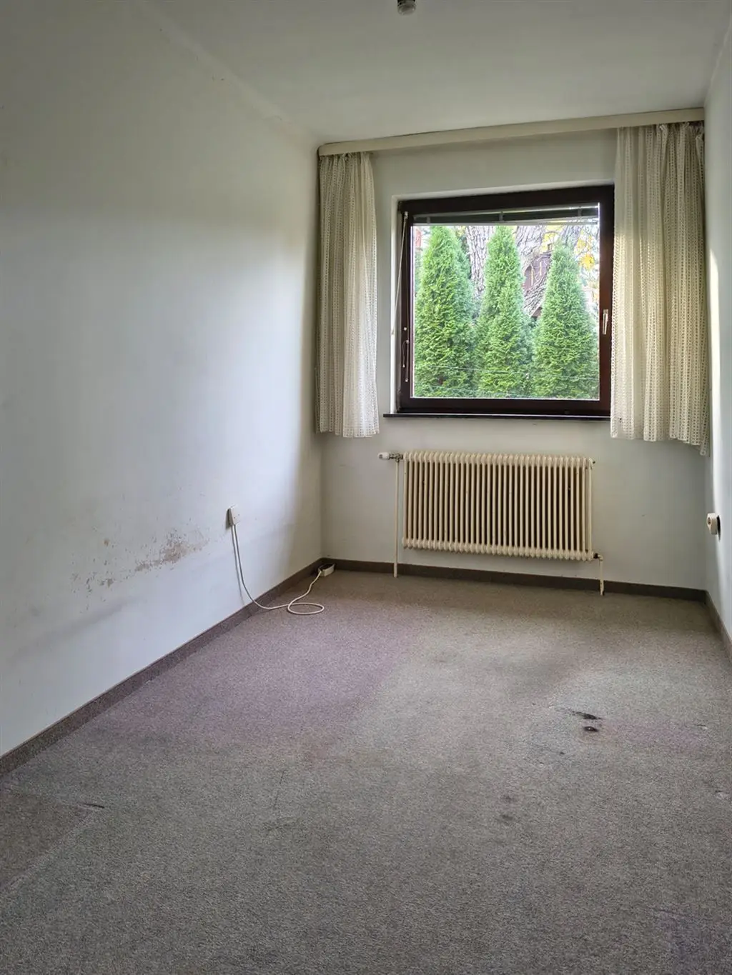2380 Perchtoldsdorf/Nähe Wiener Stadtgrenze: Einfamilienhaus - Ruhig gelegenes, sonniges 1020m² Grundstück mit hohem Potenzial