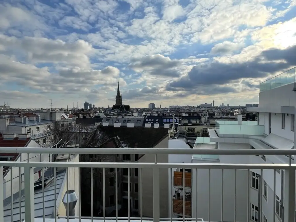 TOP-DACHTERRASSEN-WOHNUNG -- 3 ZIMMER -- FERNBLICK -- NÄHE URANIA!