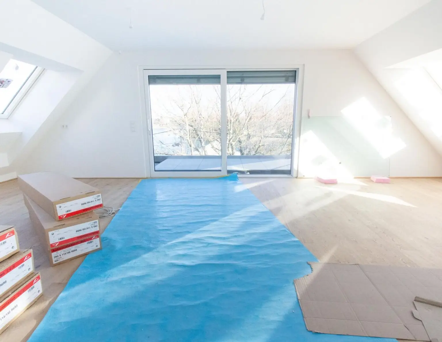 Erstbezug: 2-Zimmer-Penthouse mit Wasserblick!