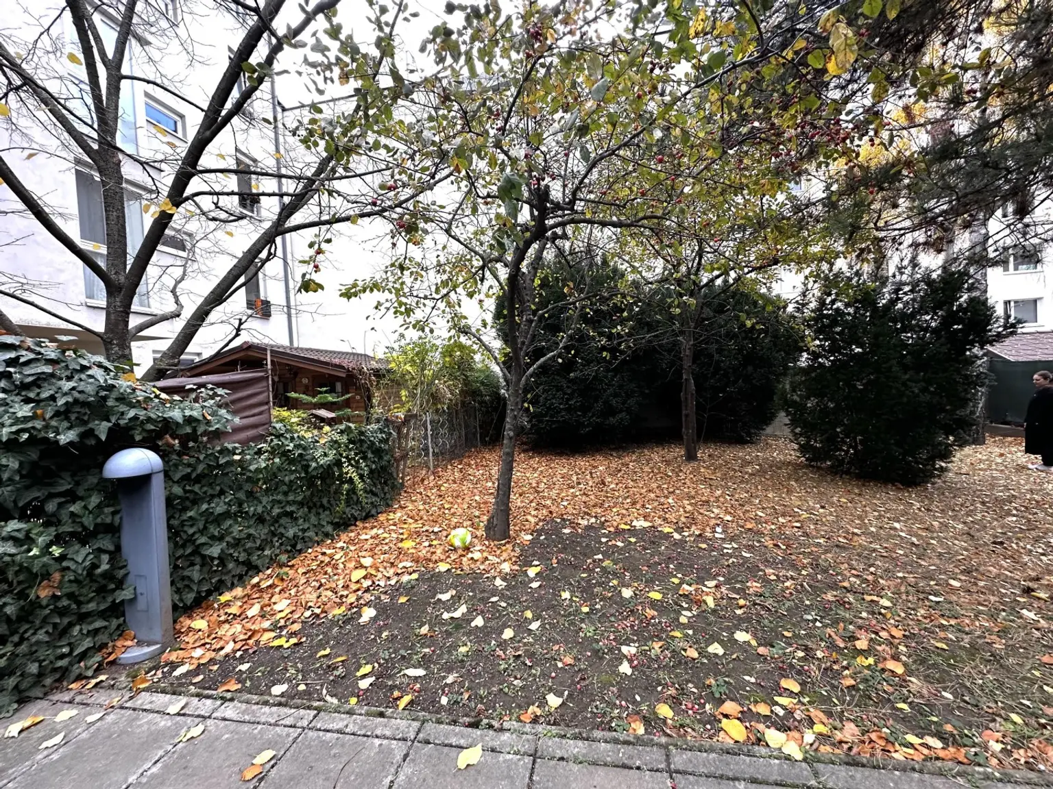 "Moderne Dachgeschosswohnung mit großer Terrasse & Garagenstellplatz"
