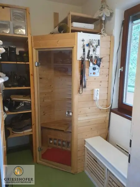 Abstellraum mit Sauna