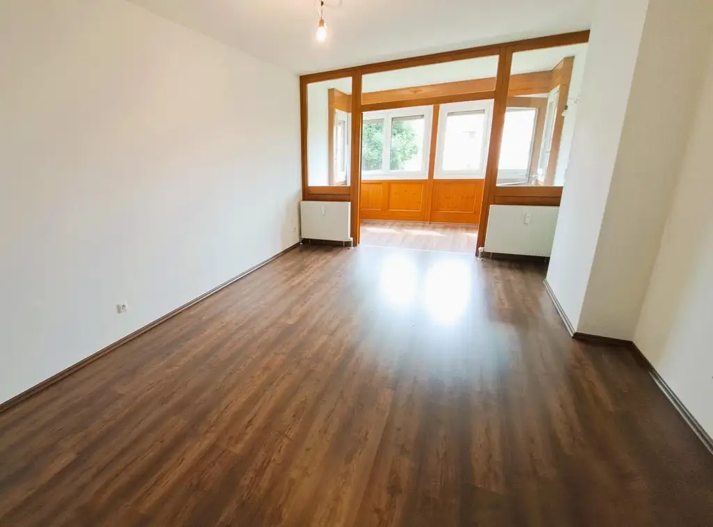 helle 3-Zimmer-Wohnung (68 m²) mit Loggia und Garage - Ortszentrum Aschach a.d.Steyr