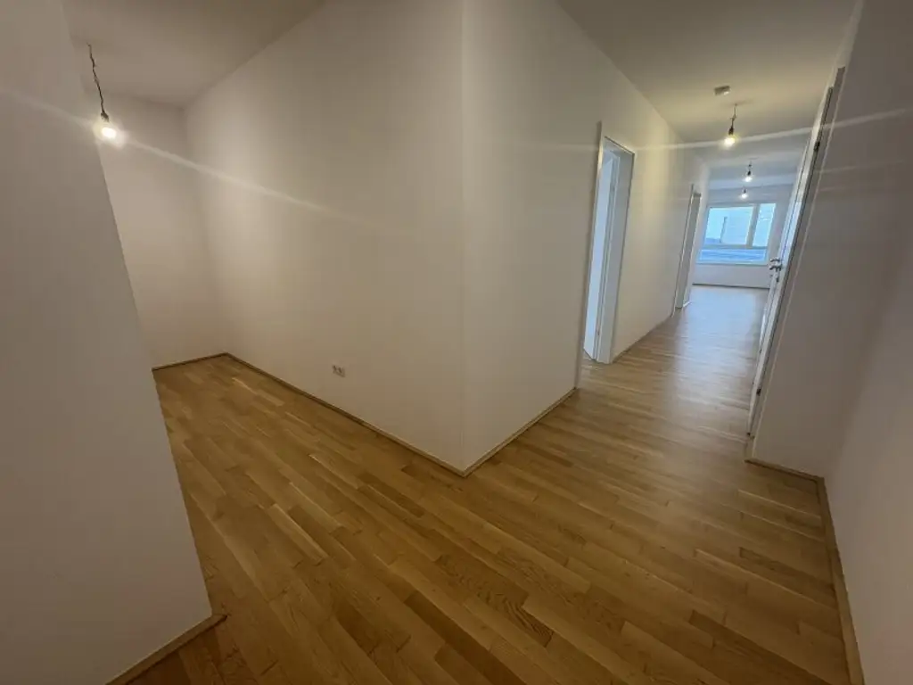 Neuwertige 71m² Wohnung mit Balkon - WG-tauglich & top ausgestattet