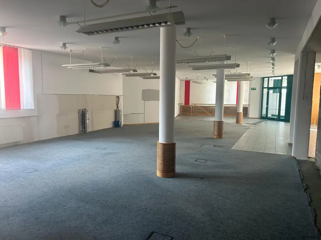 Geschäftshaus in Zentrum von Bischofshofen