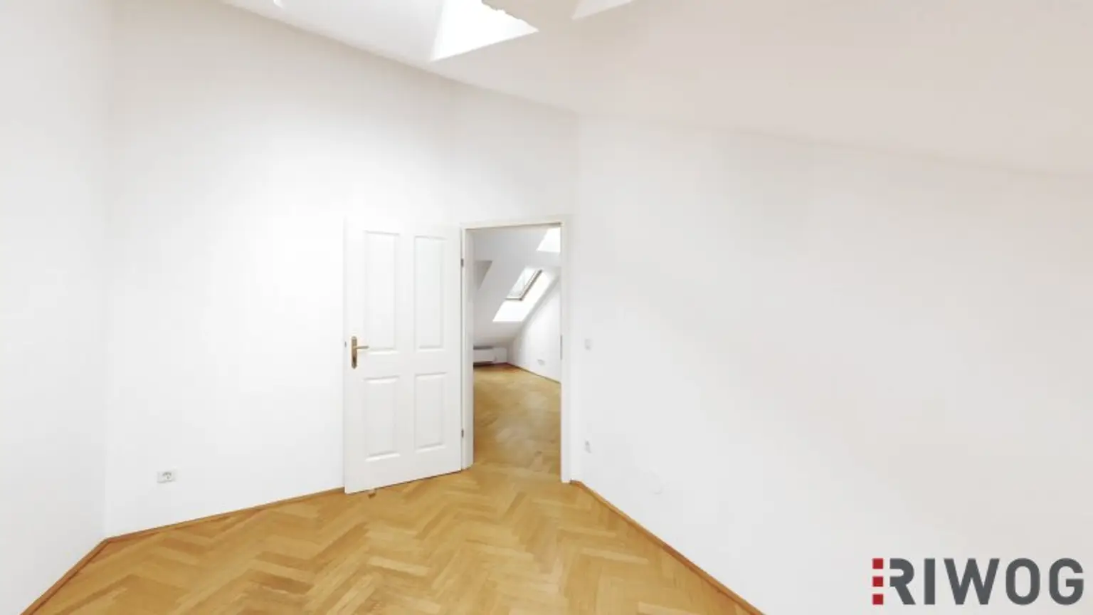 HELLE DACHTERRASSENWOHNUNG in der Odoakergasse