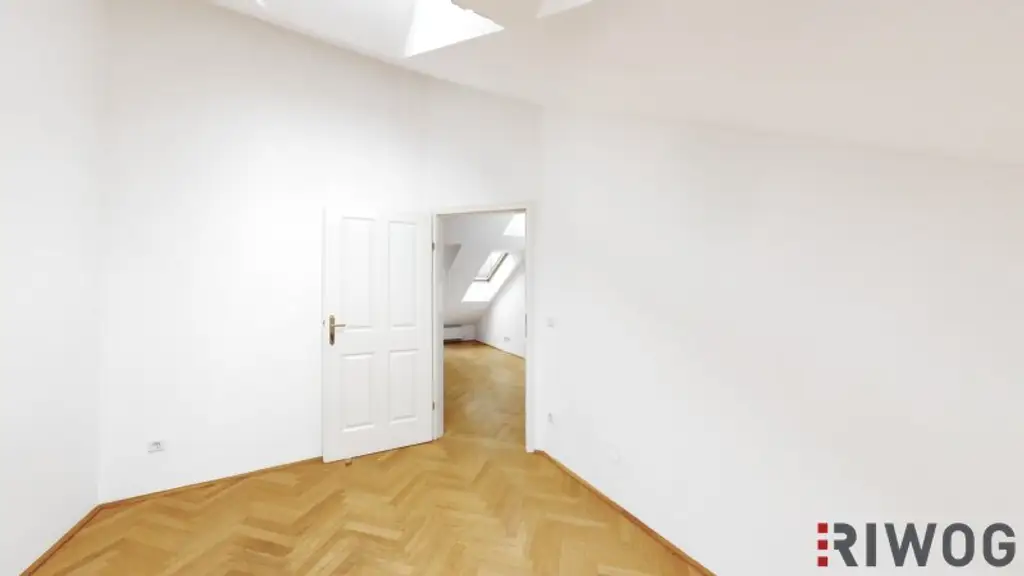 HELLE DACHTERRASSENWOHNUNG in der Odoakergasse