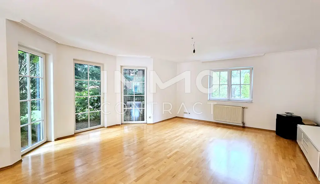 Familienfreundliches, lichtdurchflutetes  Traumhaus: 4 Schlafzimmer, Pool, Sauna und Gartenidylle