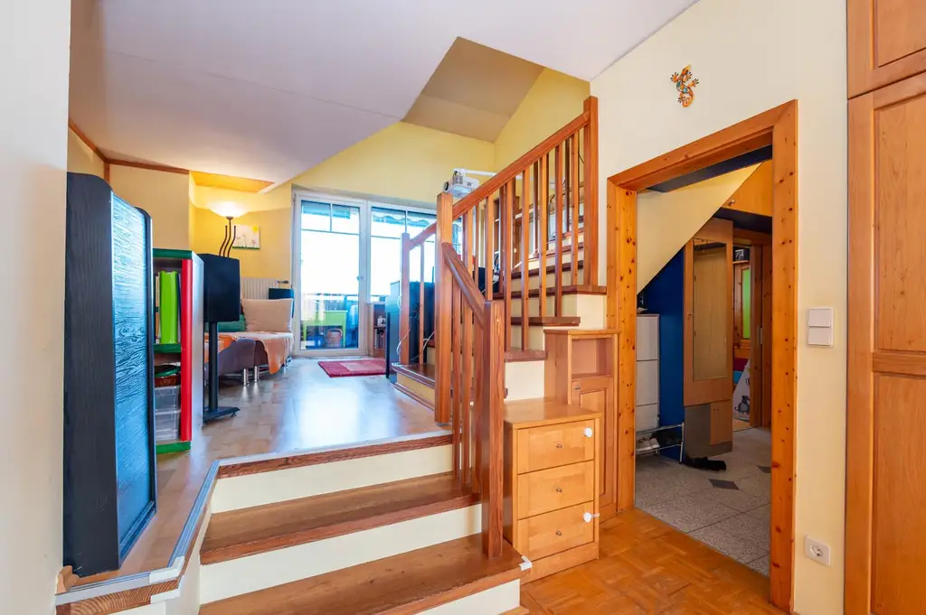 Charmante Maisonette-Wohnung mit Balkon und TG-Parkplatz