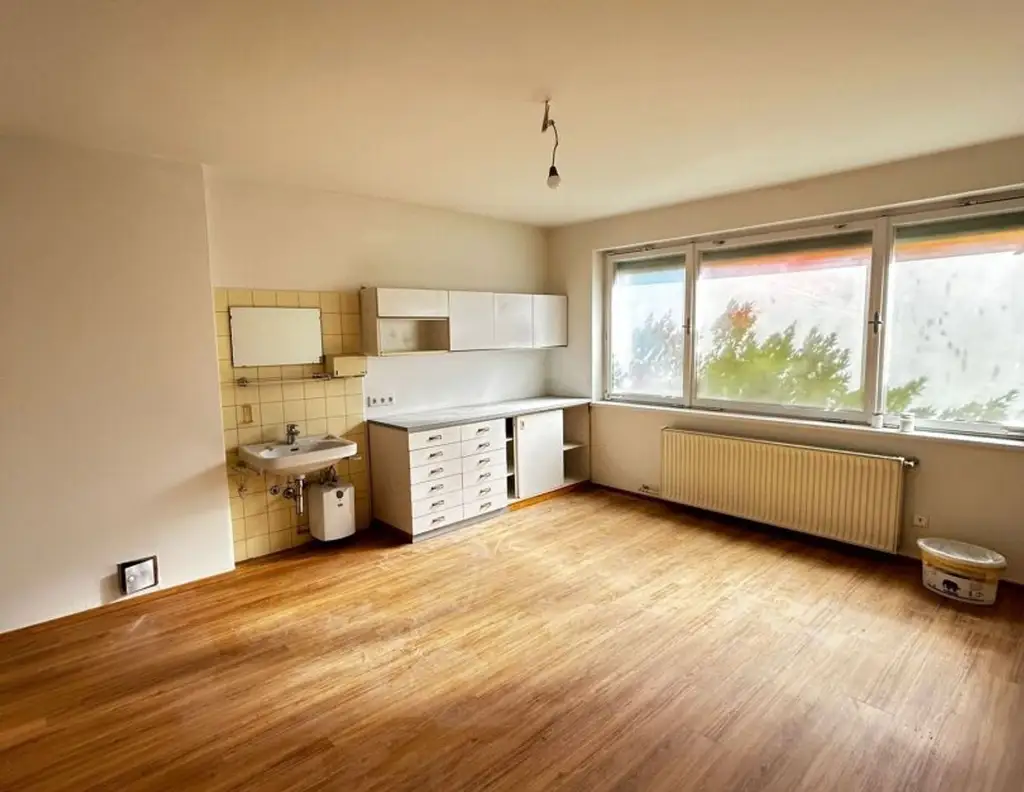 Flexible Büro-/Praxisfläche Nähe Plainstraße zu vermieten
