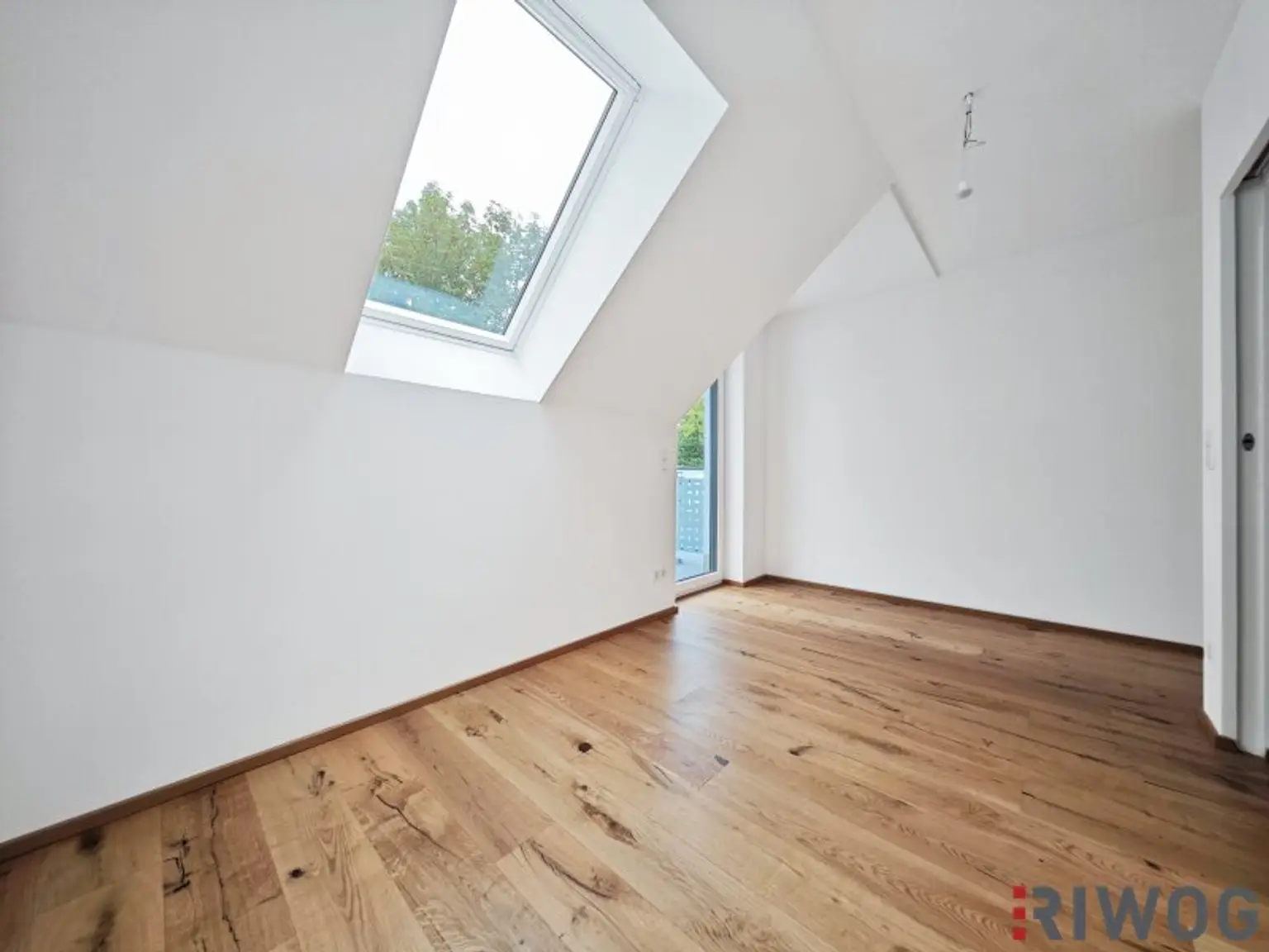 ERSTBEZUG | Townhouse mit Eigengarten in ruhiger Innenhoflage | auch Wohn-Büro Kombination möglich