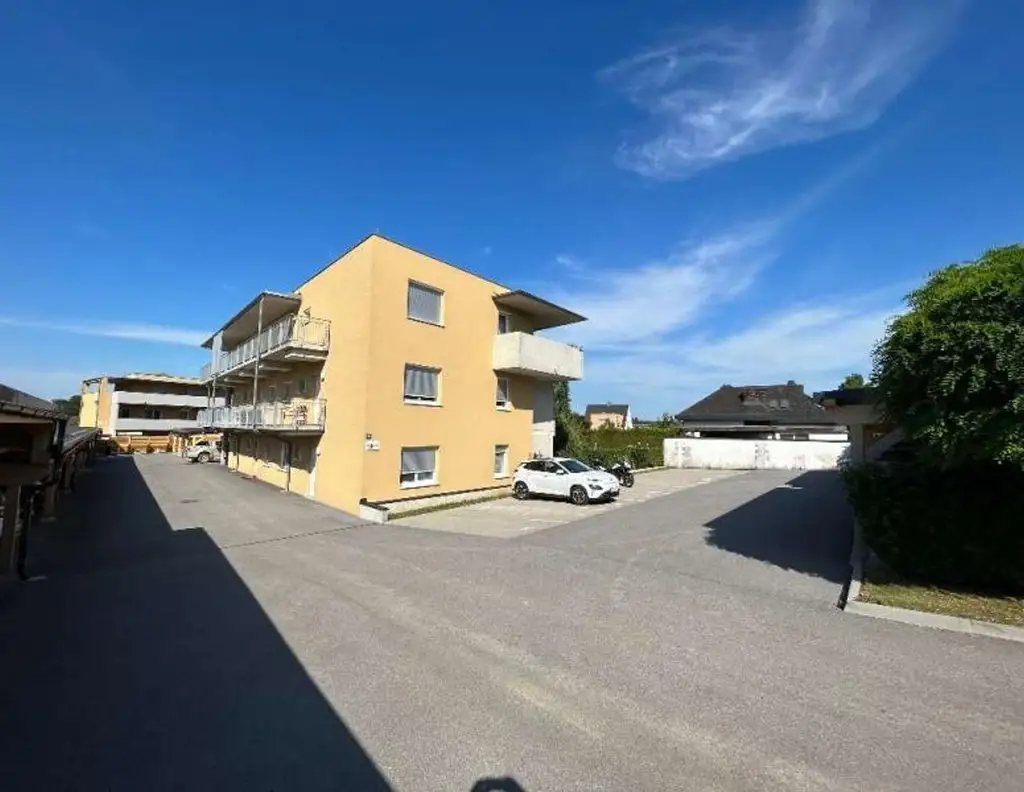 Familienidyll mit Garten