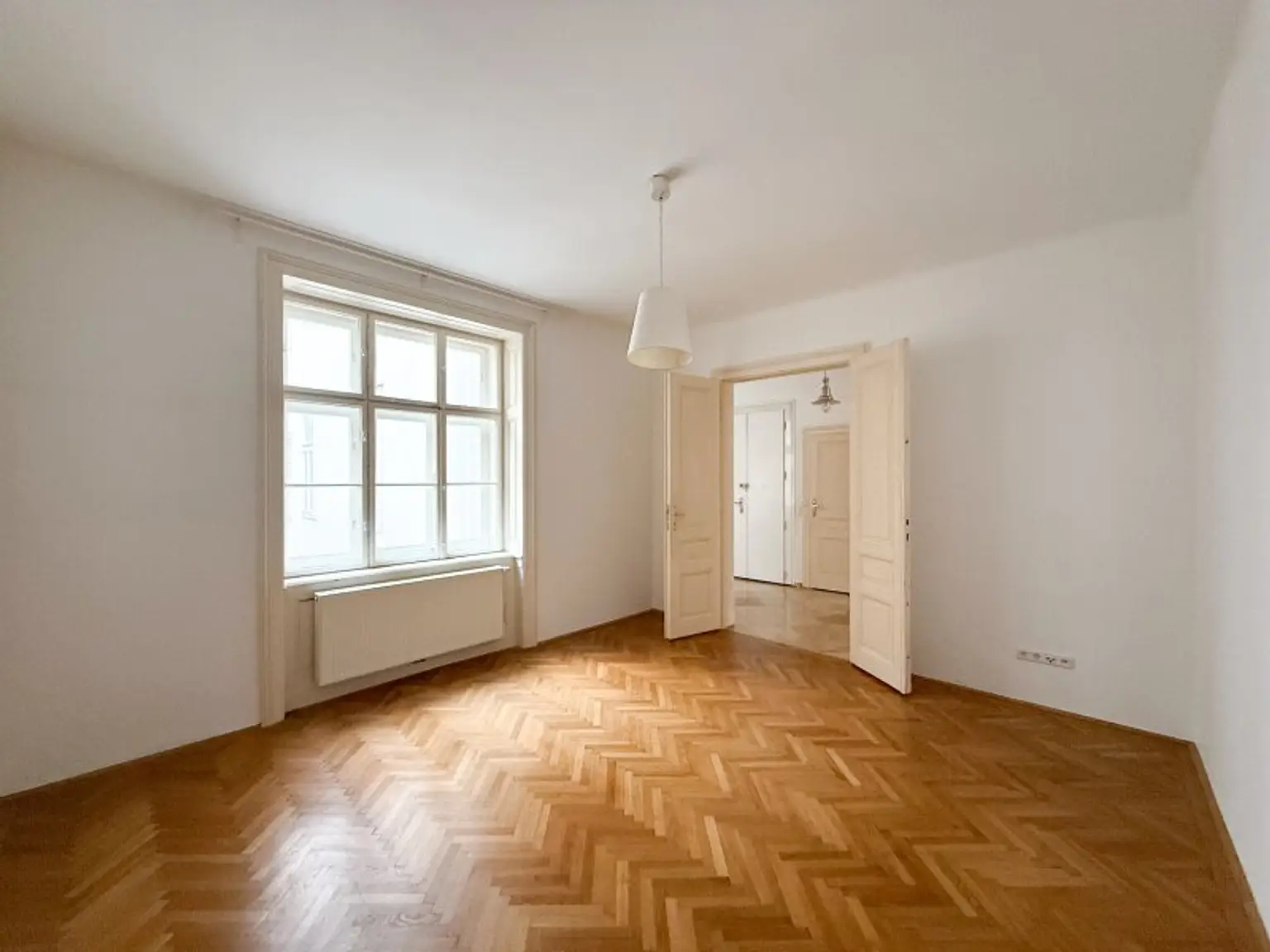 3-Zimmer-Altbauwohnung mit Flügeltüren in 1040 Wien – kein Aufzug