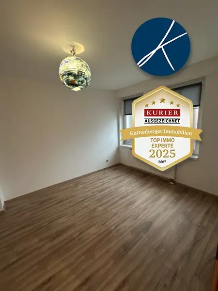 Großzügige Maisonette-Wohnung mit Parkplatz in zentraler Wohnlage