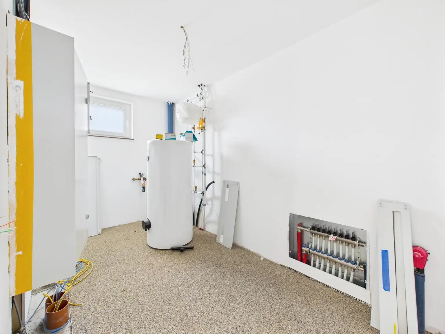 Modernes Wohnen auf höchstem Niveau: Erstbezug mit Smart Home, Salzwasserpool & 149 m² Wohnfläche in Wels-West