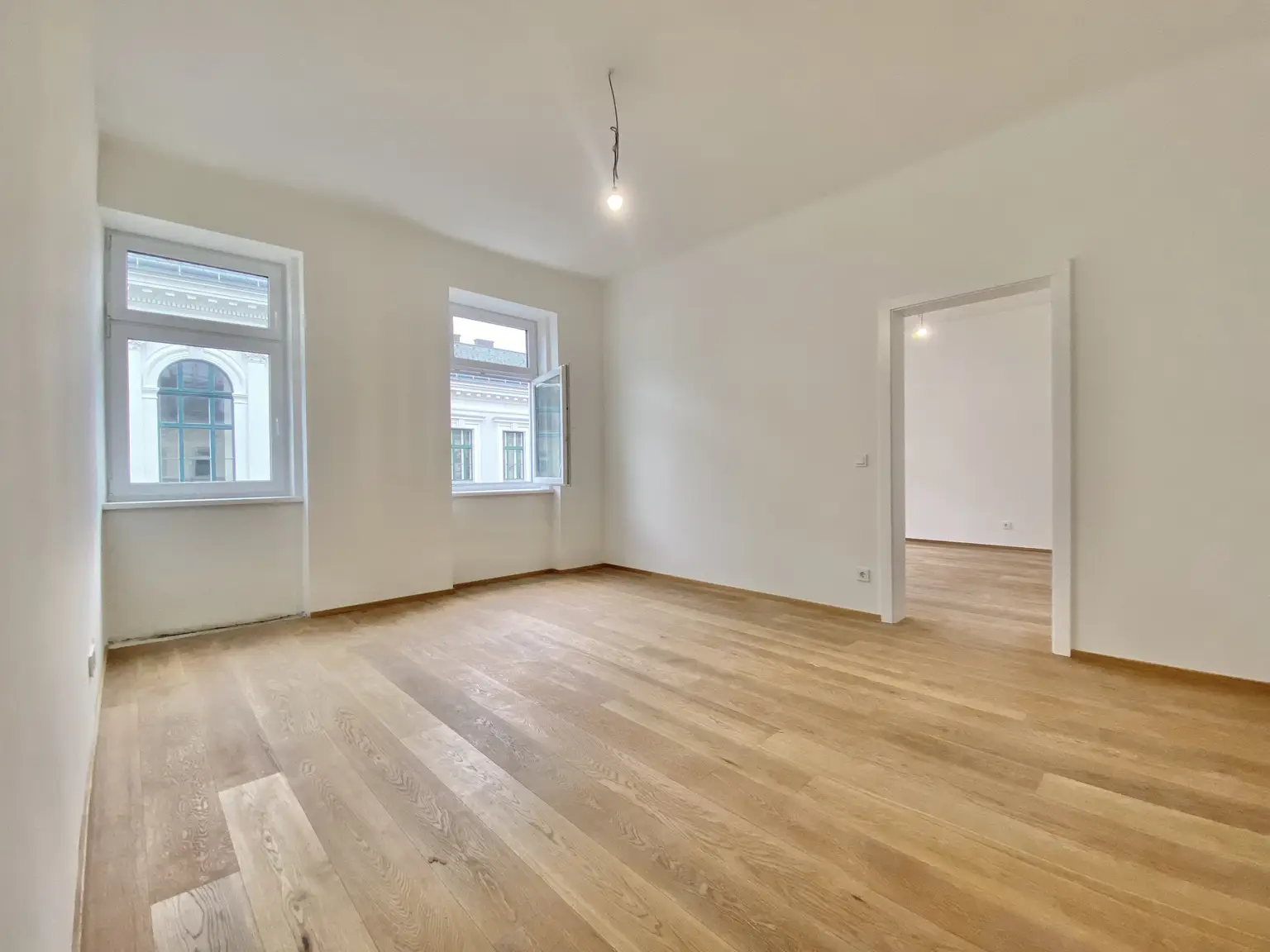 Erstbezug nach Sanierung I U4 gleich ums Eck I Außenfläche I Lufwärmepumpe & Fußbodenheizung