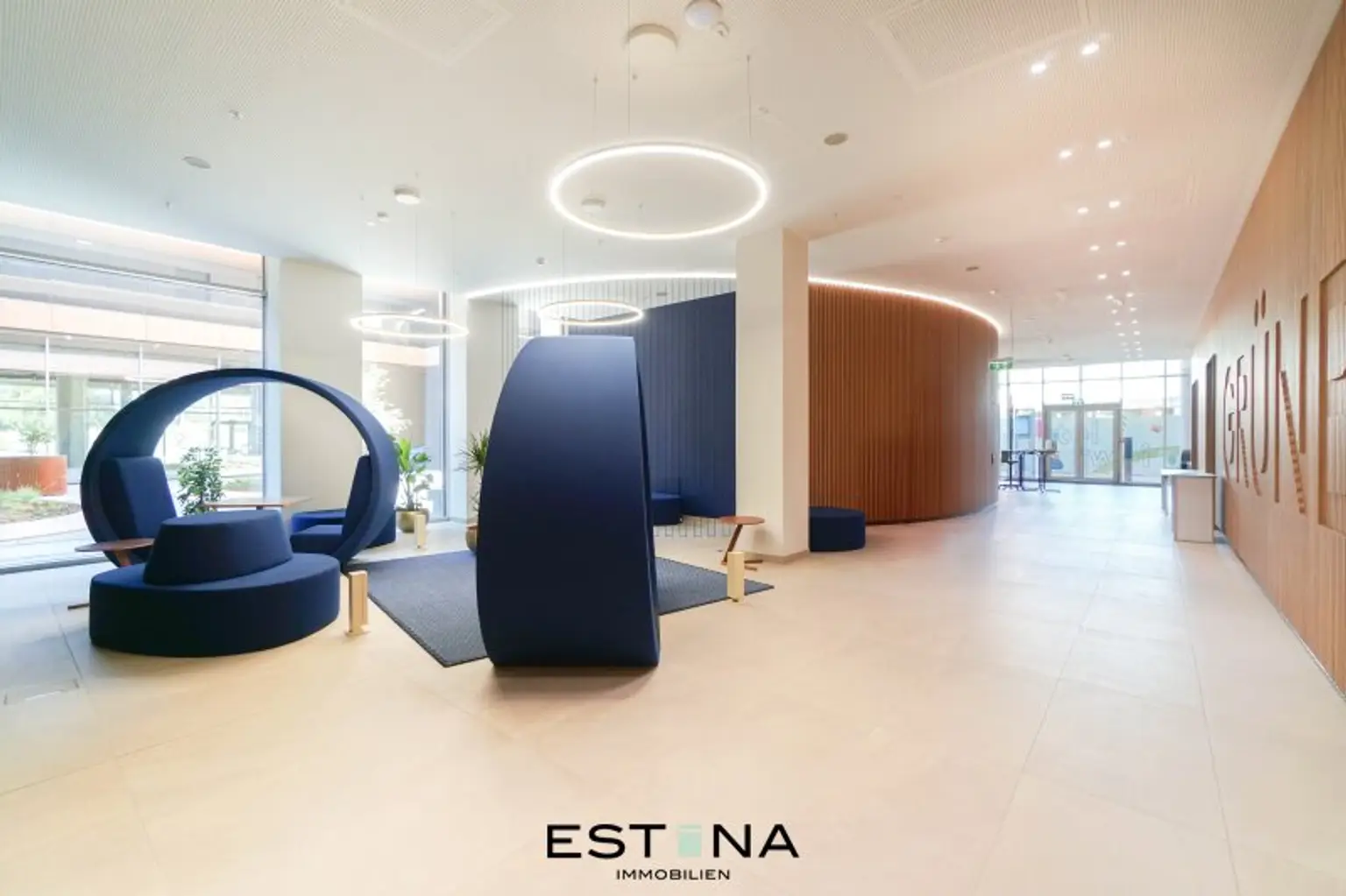 Premium City-Wohnung mit Weitblick & Wellness-Oase