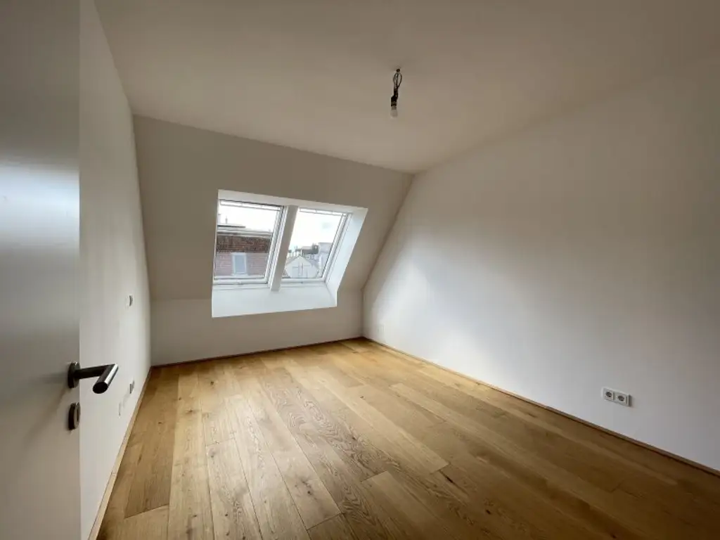Stilvolle Dachgeschosswohnung mit außergewöhnlicher Dachterrasse in 1090 Wien
