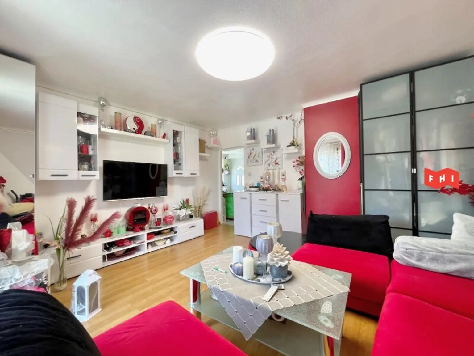 Erweiterbares 4 Zimmer Einfamilienhaus mit Garage, Pool & Gartenhaus