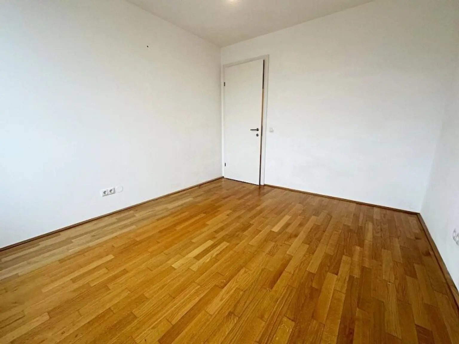 HUMBOLDTPLATZ, U1-NÄHE, 68 m2 Neubau inkl. 4 m2 Loggia, Wohnküche, 1 Zimmer, 3. Liftstock, Humboldtgasse