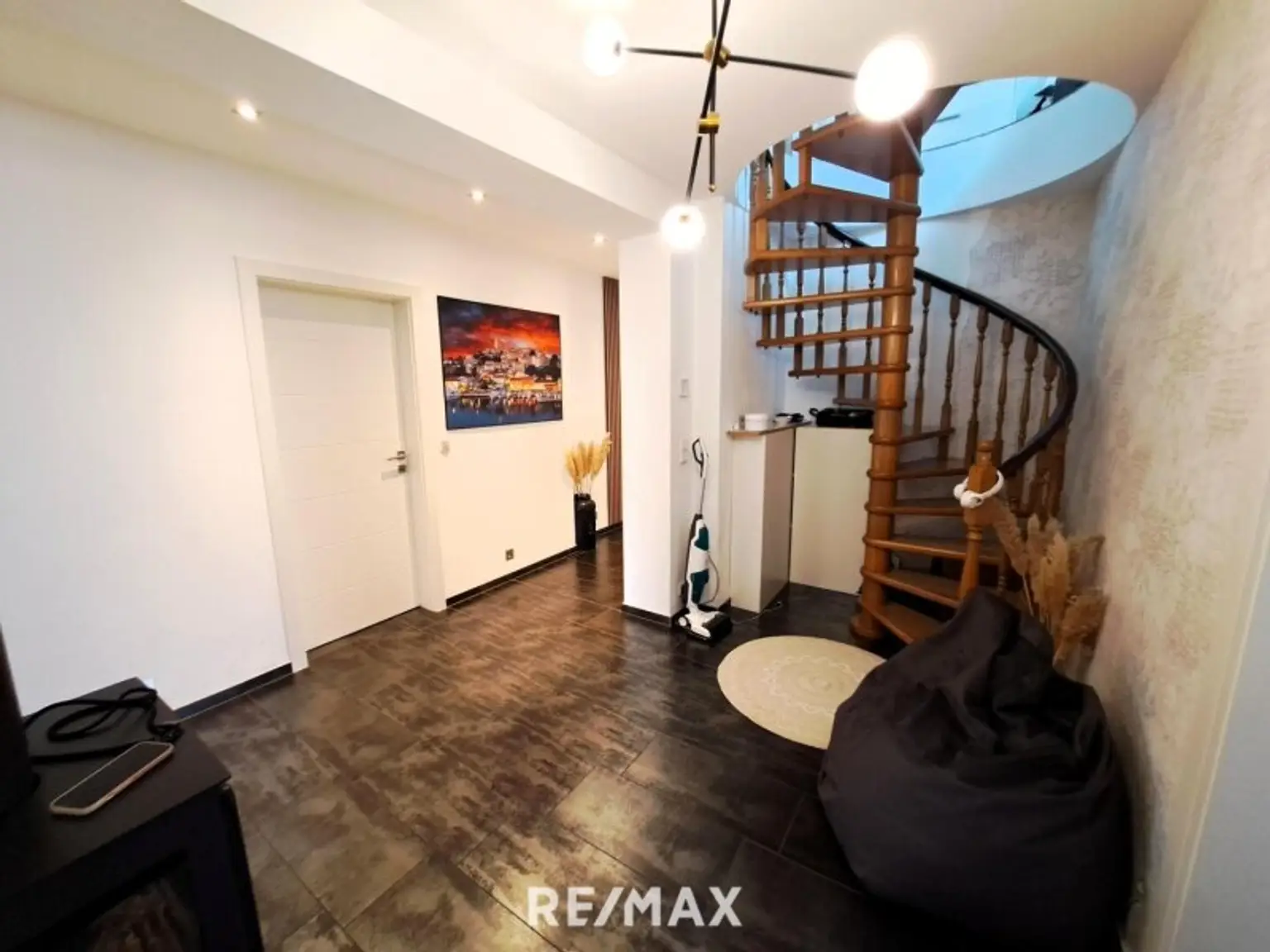 OG - Diele mit Zugang zum DG