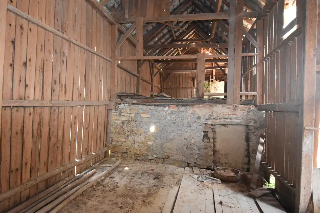 Wohnhaus - ehem. Bauernsacherl - mit Sanierungsrückstand