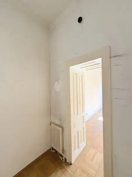 Charmante 4-Zimmer-Wohnung in 1120 Wien – Ihr Sanierungsprojekt zum Top-Preis!