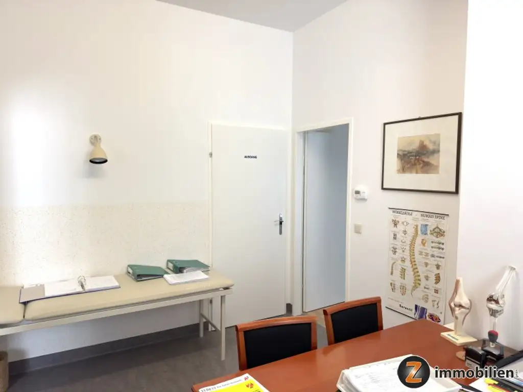 Gesundheitszentrum Oberwart: Großzügige Arztpraxis/Büroräumlichkeiten