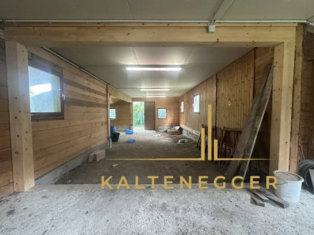 Einzigartiges Baugrundstück mit Holzhütte