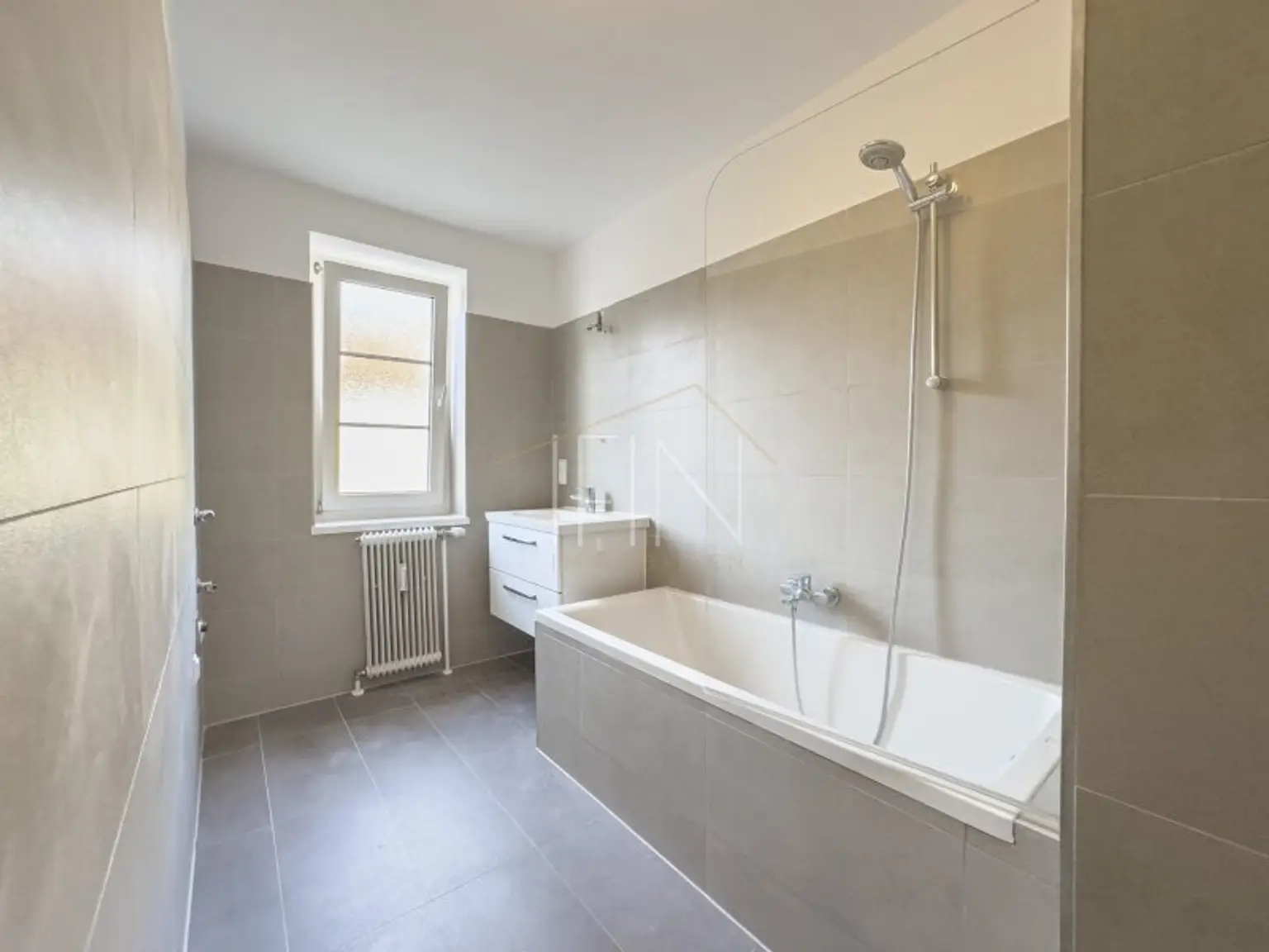 Nähe Schönbrunn! Helle 3-Zimmer-Wohnung bei Hietzinger Hauptstraße