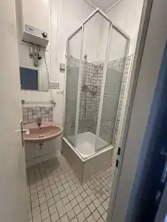 Duschbad 1.OG
