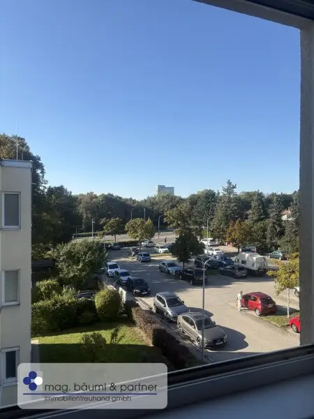 Ideale Wohnung für Ruhe-bedürftige Menschen , die Platz und Grünblick schätzen