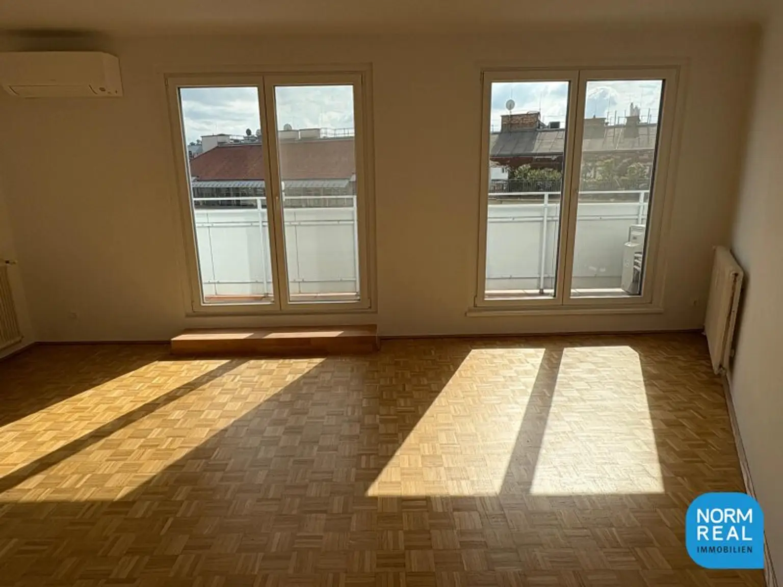 Dachgeschosswohnung mit Terrasse Nähe Oper