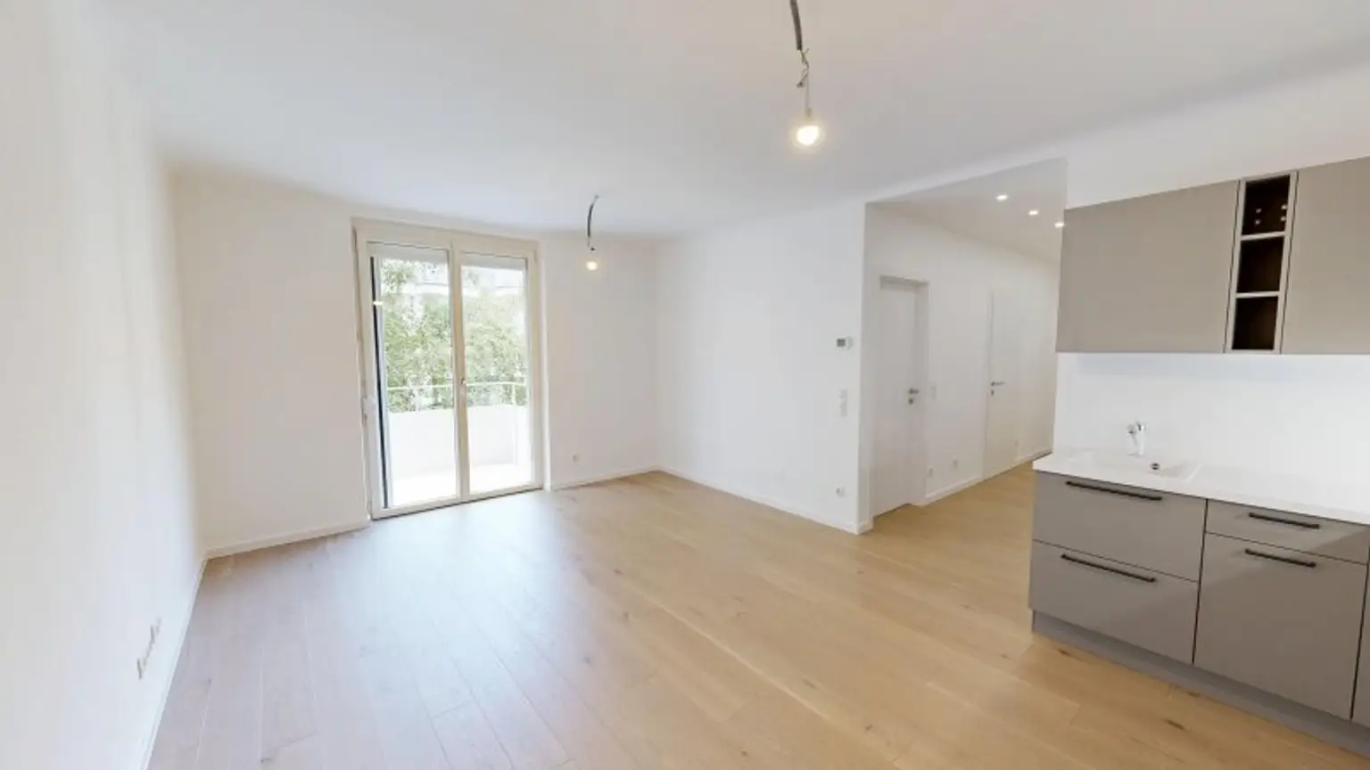 Seltene, hofseitige 3-Zimmer-Wohnung in toller Lage - Erstbezug nach Sanierung