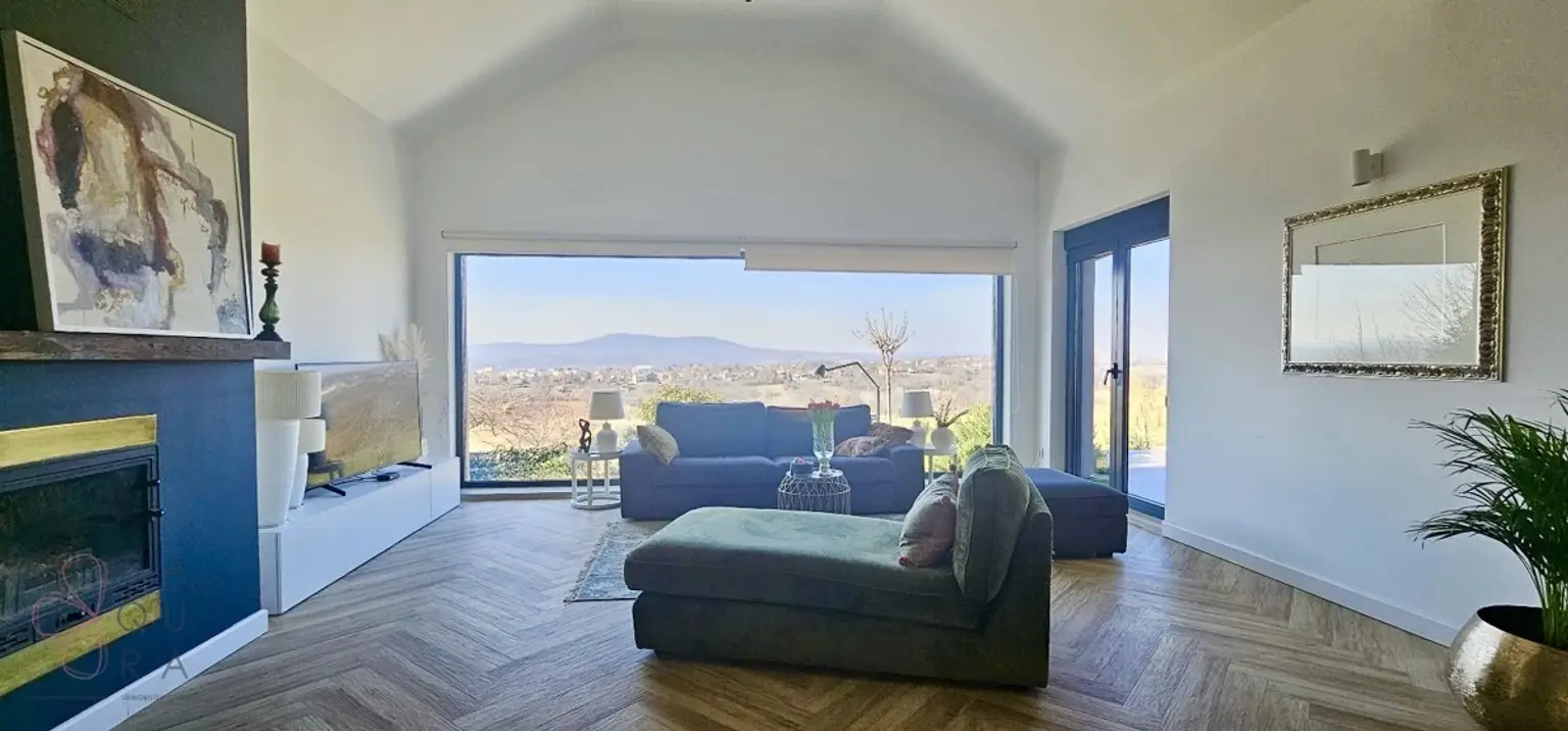 9bf6229a-3bad-4795-b584-4db210abd025