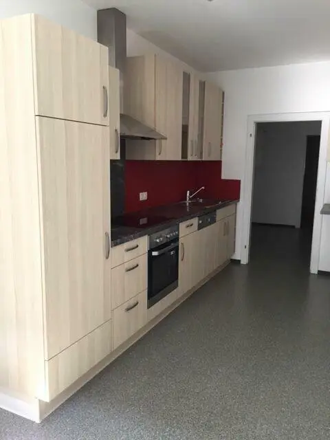 Geidorf: Großzügige 4 Zimmer-Mietwohnung, verglaste Loggia, WEG geeignet.