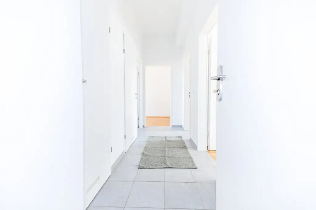 ZEITGEMÄSSES WOHNEN I MODERNE AUSSTATTUNG I HOCHWERTIGE KÜCHE I KLARE LINIEN UND ELEGANTE RAUMAUFTEILUNG I PROJEKT WOHNEN