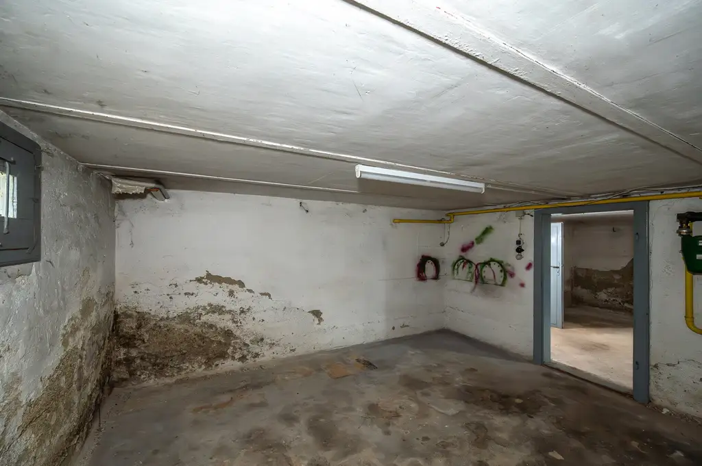 Make it yours: Eckgrundstück in ruhiger Lage – Sanierung oder Abriss für Ihr perfektes neues Zuhause