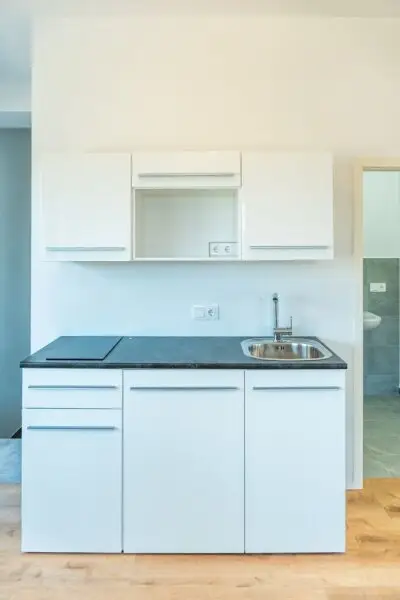 1A Gewerbebetrieb mit Halle und Büroräumen: Erstbezug mit Top-Ausstattung!