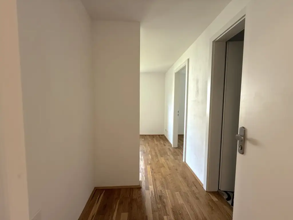 Gut geschnittene 2-Zimmer Wohnung in ruhiger Seitenstraße nahe U4 Hietzing