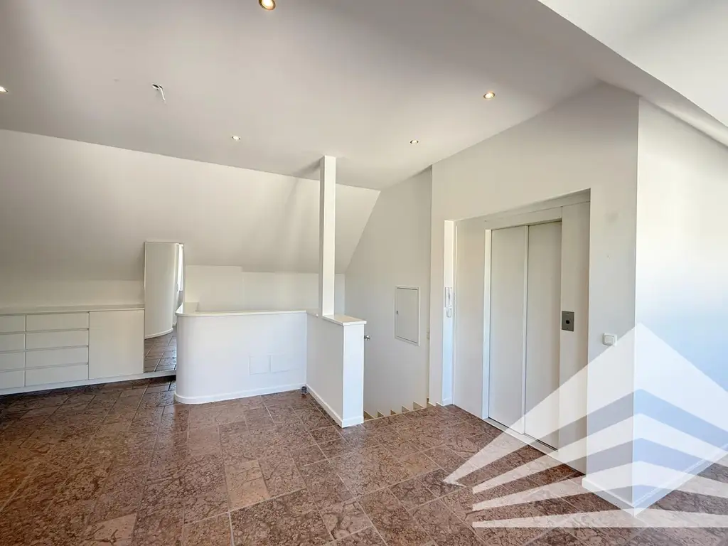 168 m² Penthouse in bester Innenstadtlage! Feine Ausstattung + PP inkl.!