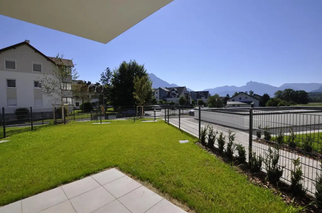 Moderne, sonnige Erdgeschoßwohnung mit Eigengarten und Tiefgarage