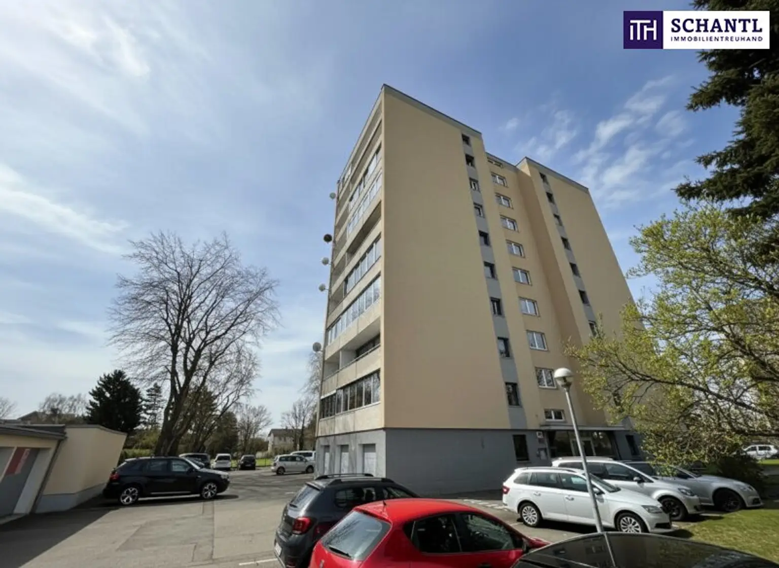 Ab in den 9. Stock - Traumhaftes 3-Zimmer-Penthouse mit unglaublichem Fernblick -Sonnenloggia und Stellplatz inkludiert - Jetzt zugreifen!!