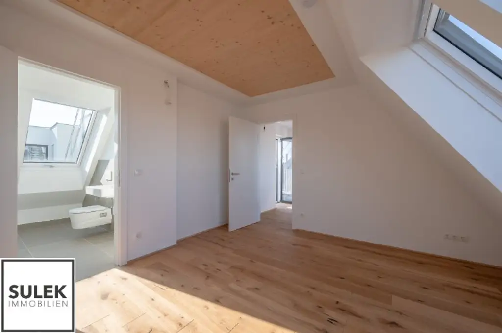 traumhafter 2-Zimmer-DG-Erstbezug mit hofseitiger Terrasse