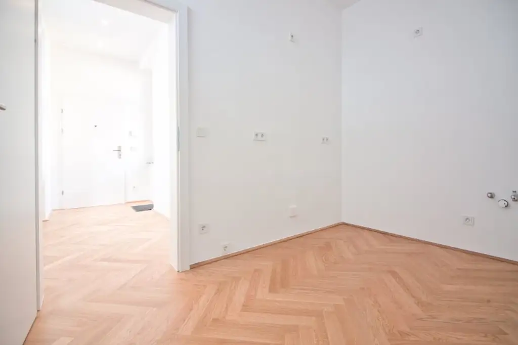 ERSTBEZUG nach Generalsanierung | separierte Küche | tolle Ausstattung | ruhige Innenhoflage