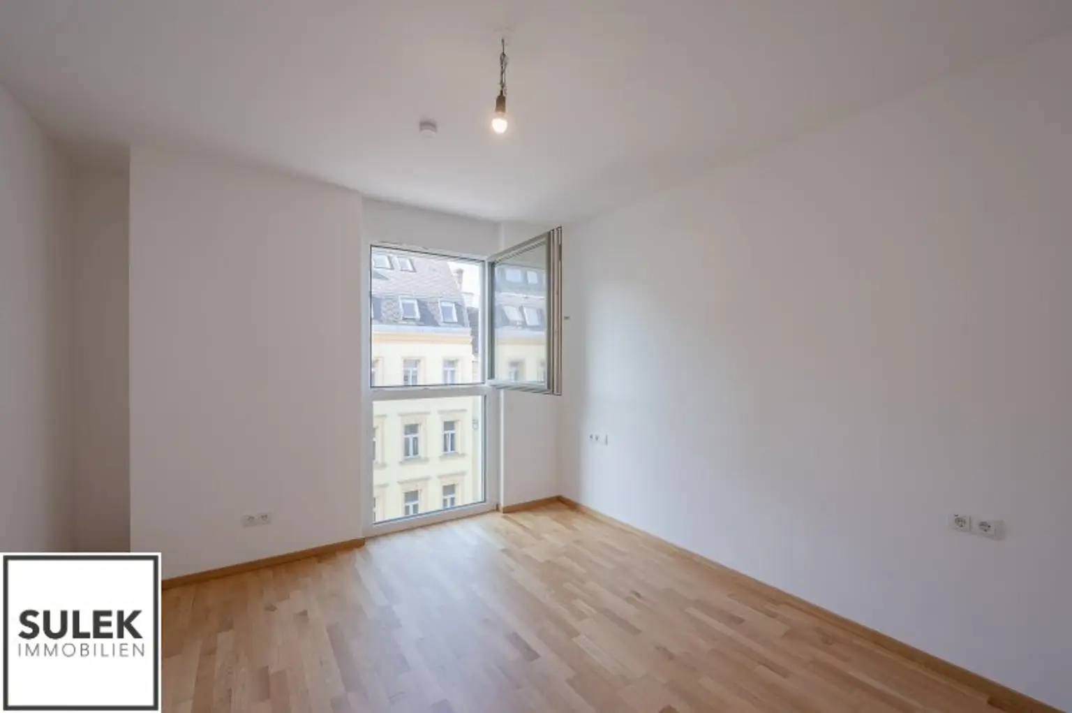 Erstbezug! Perfekt geschnittene 2 Zimmer Wohnung mit Balkon & top Anbindung (U4, U6, uvm.)